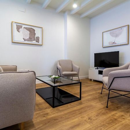 Alohamundi Puerta Osario II Apartment Sevilla Bagian luar foto