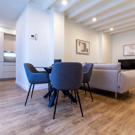 Alohamundi Puerta Osario II Apartment Sevilla Bagian luar foto