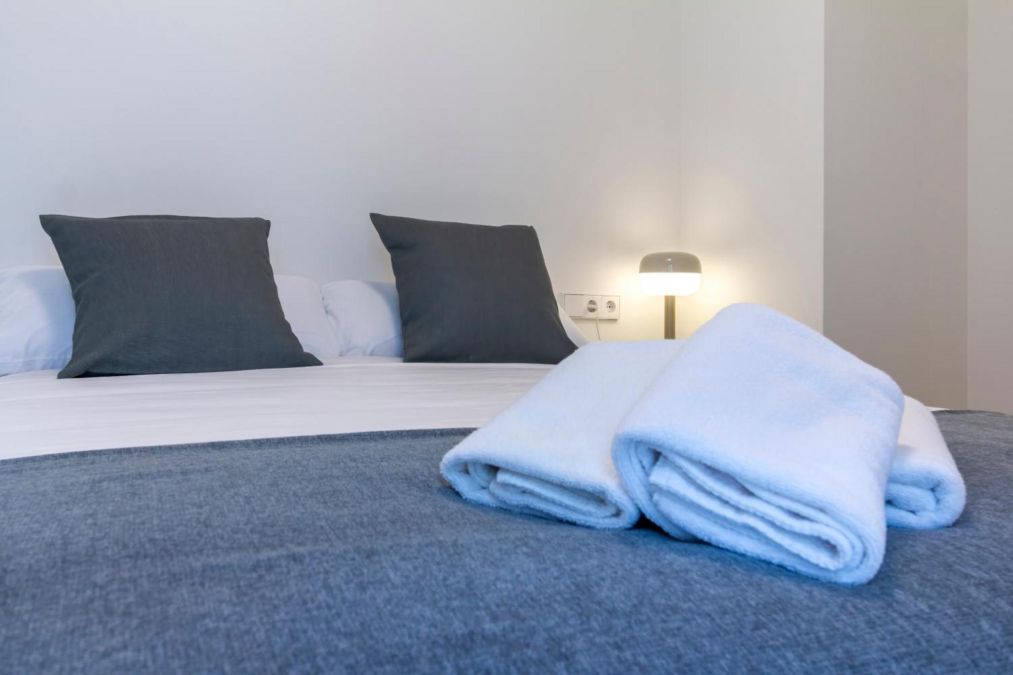 Alohamundi Puerta Osario II Apartment Sevilla Bagian luar foto